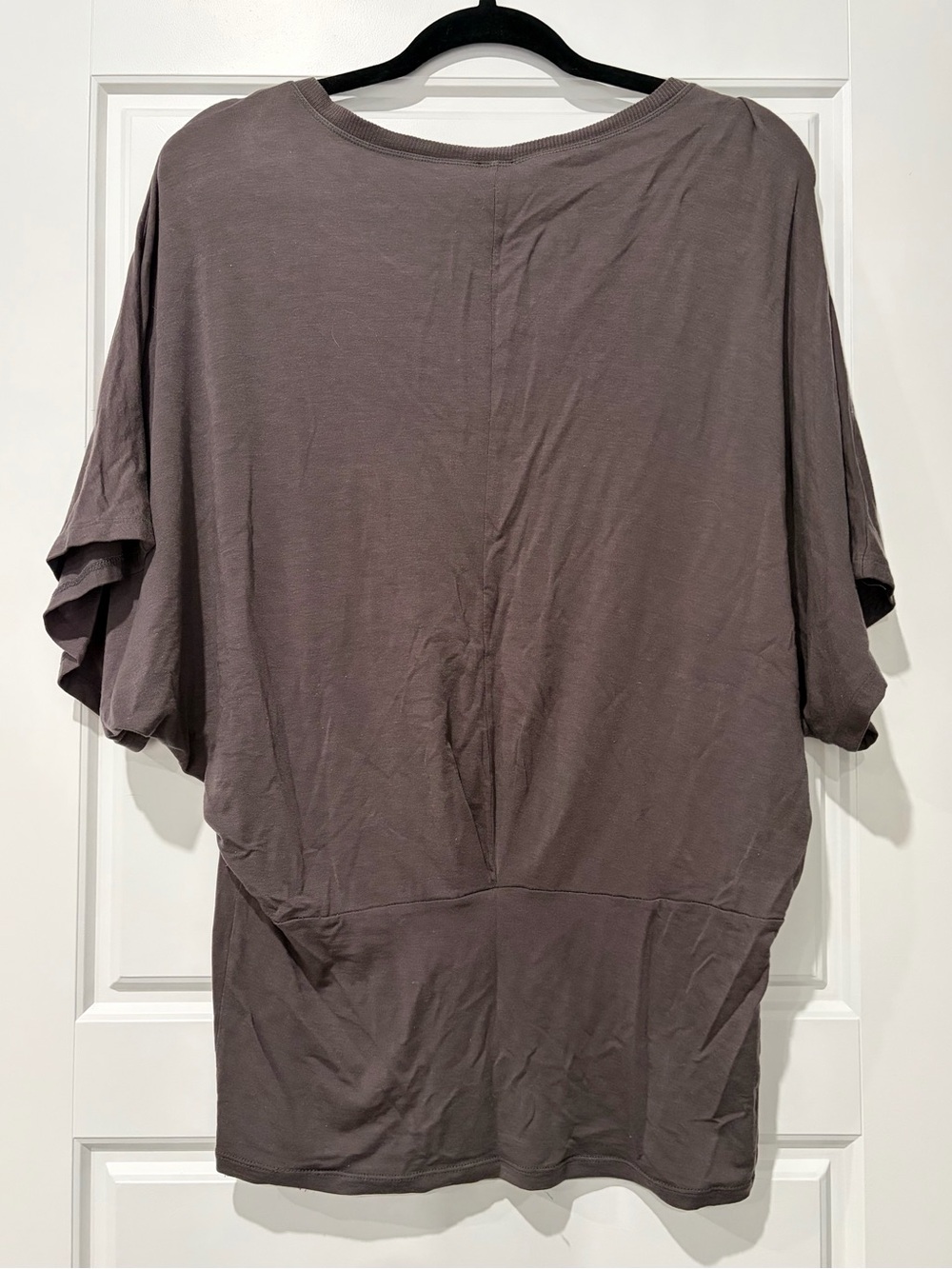 Wilfred V-Neck Dolman Sleeve Tee - grey - Picture 2 of 3